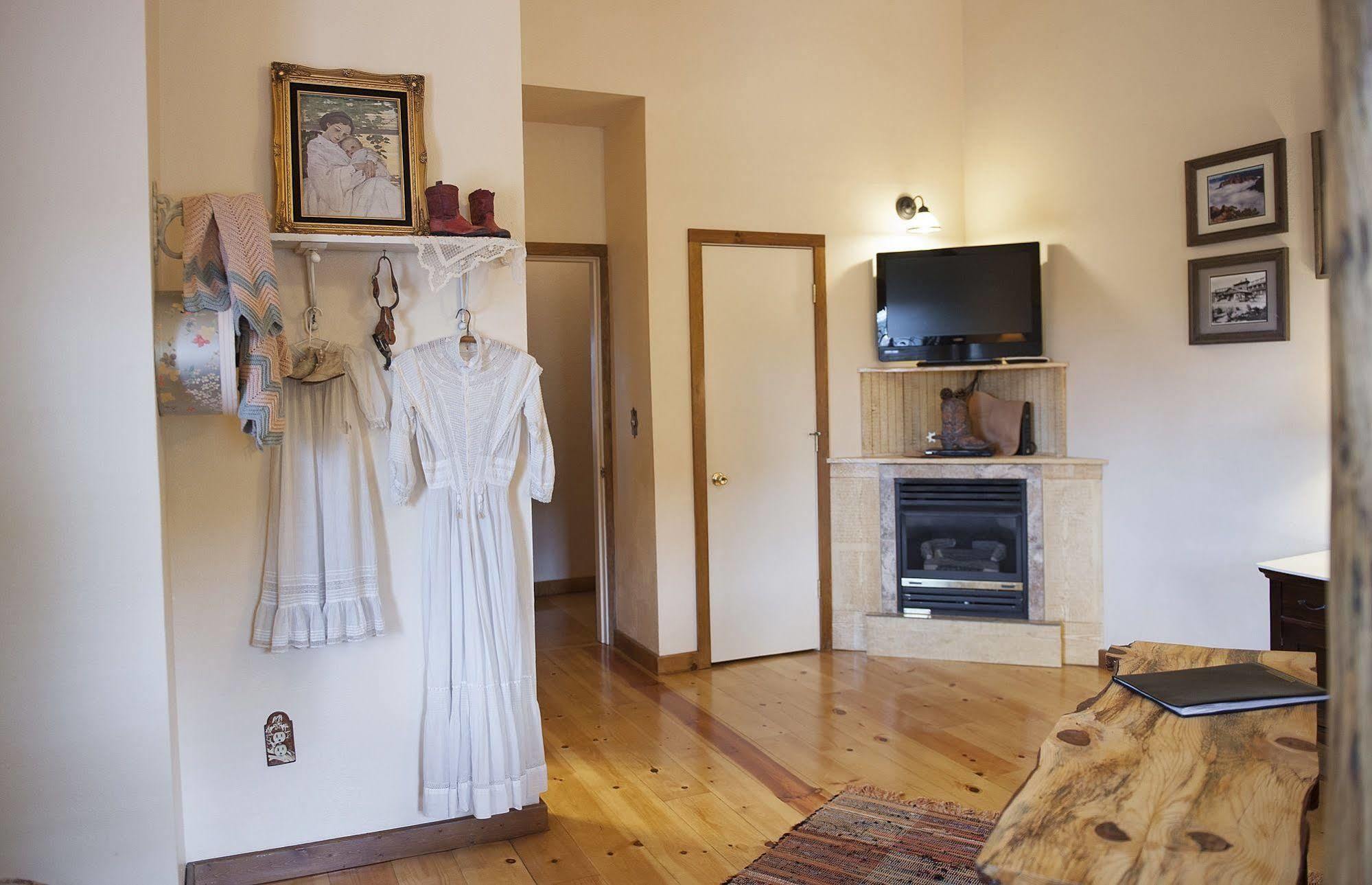 Grand Canyon Bed And Breakfast Williams Exteriér fotografie
